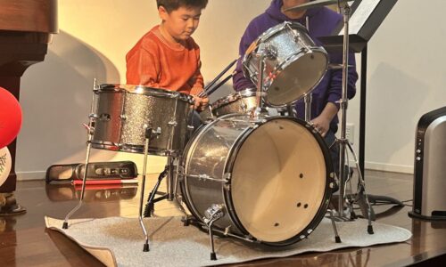 【キッズドラム】クリスマス発表会の様子